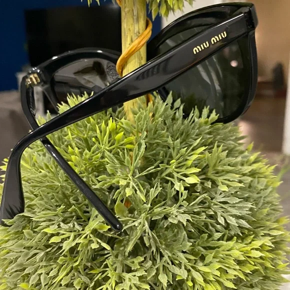 MIU MIU Black Sunglasses - Picture 7 of 12